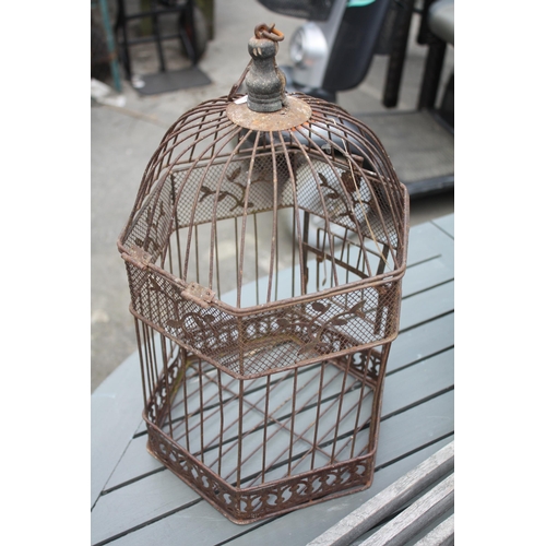 124 - Wirework bird cage 17