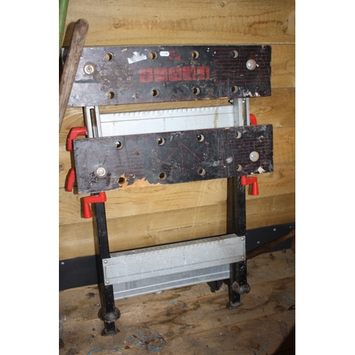 215 - Folding workbench