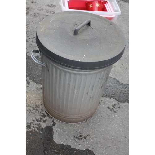 183 - Galvanised dustbin with plastic lid