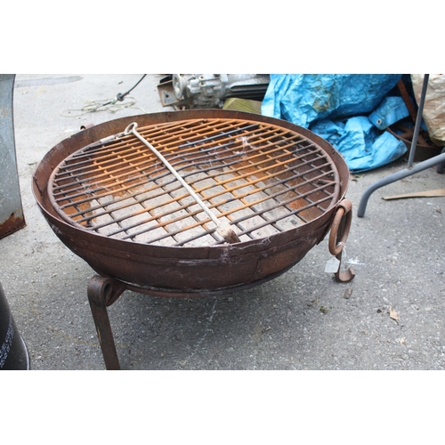 200 - Large circular metal fire pit 14 1/2