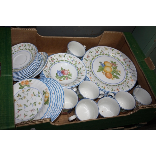 379 - Box Staffordshire tea & dinnerware