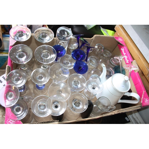 391 - Box assorted glassware