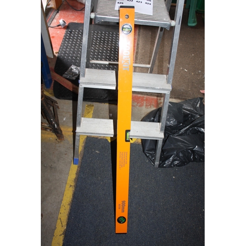 418 - New 900 mm spirit level