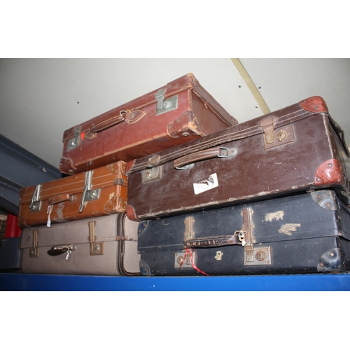 480 - 5 assorted suitcases