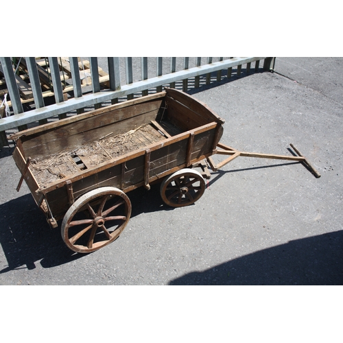 1M - Vintage wooden cart 39