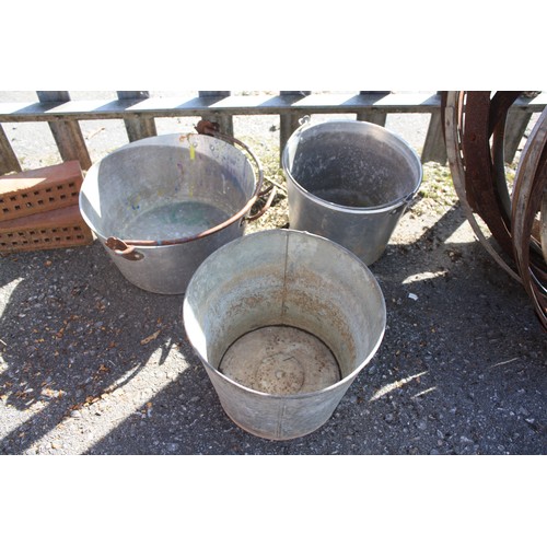 7 - Galvanised bin 8 1/2