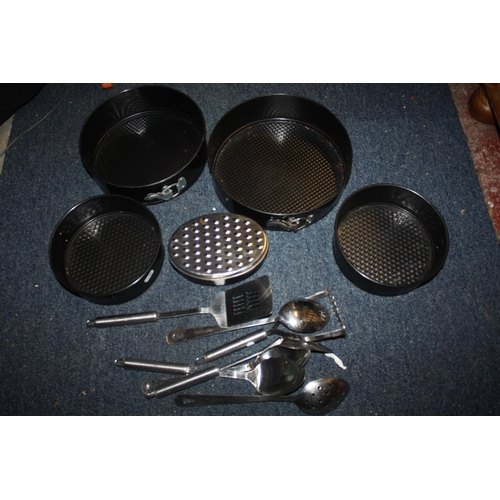 591 - 4 baking tins, grater & utensils