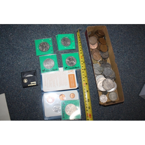 1435 - Lloyds Bank commemorative coins & assorted coins