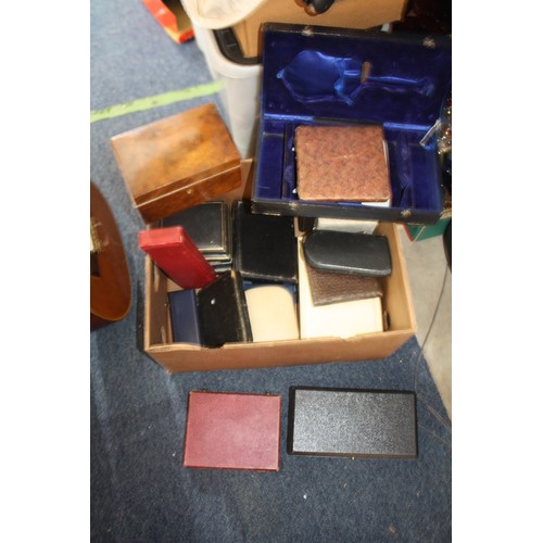 595B - Wooden jewellery boxes & empty cases