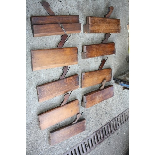 327E - Carpenters tool box containing approx 50 wood planes in good condition