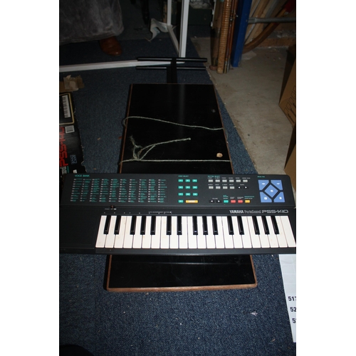 Yamaha keyboard & stand
