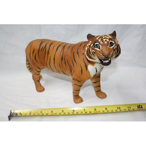 532 - Beswick Tiger 7 1/2