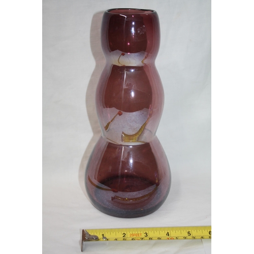 547 - Coloured bubble glass vase 10