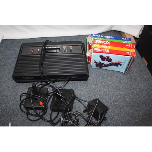 Vintage Atari 2600 games console & cartridges