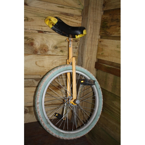 80 - Unicycle with adjustable seat height