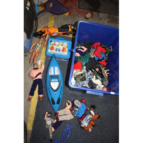 128 - Tub Action Man figures etc