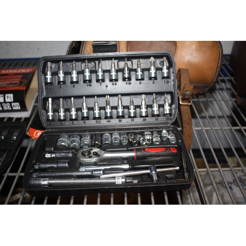 162 - New 46 piece socket set