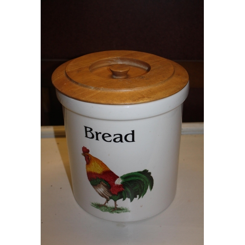 255 - Ceramic bread bin 11