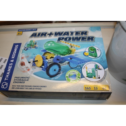 256 - Air & water powered toy