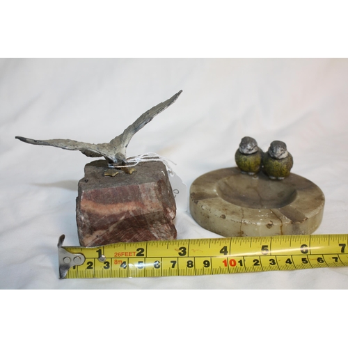 304 - Cold painted bird ashtray & eagle on rock- some damage