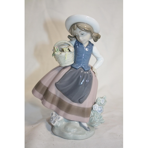 310 - Lladro girl with flower basket 7