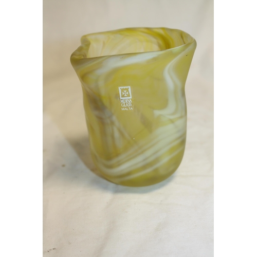 431 - Mdina coloured glass vase 4