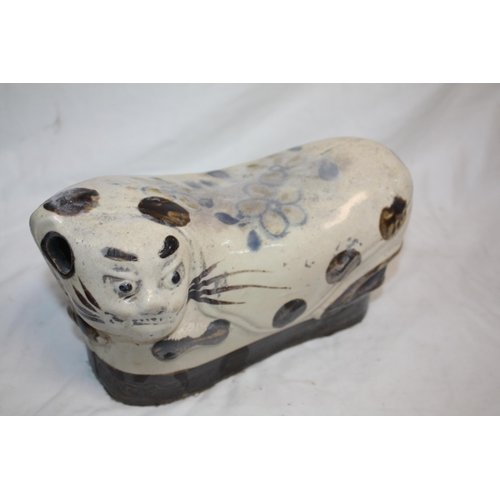 501 - Chinese pottery cat hot water pillow 10