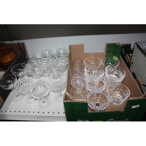 541 - Box glass & loose glasses