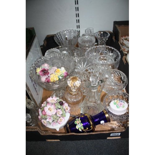 542 - Box assorted glassware