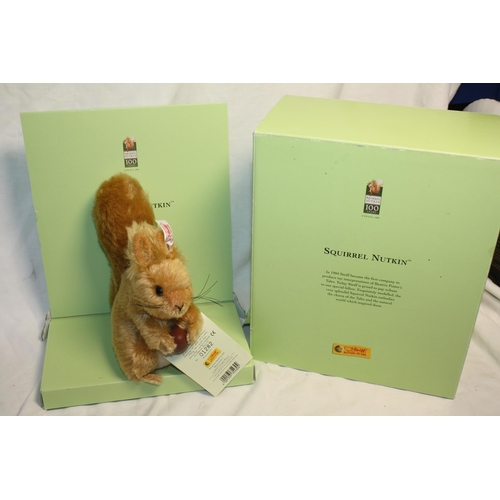 595 - Boxed Steiff Squirrel Nutkin with gilt button 8