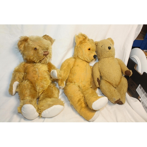 601 - 3 vintage teddy bears tallest 18