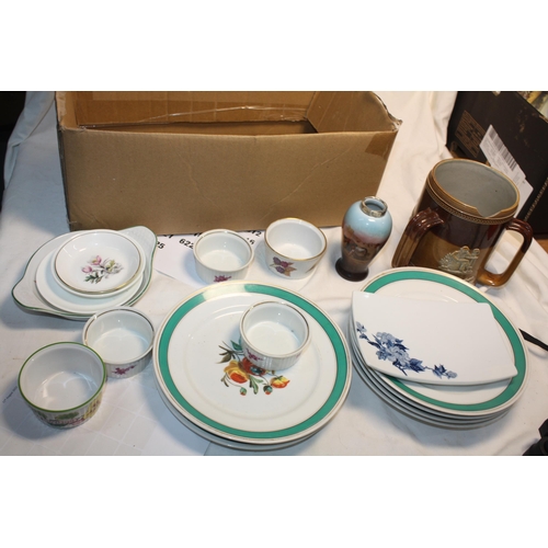 607 - Box decorative china some a/f