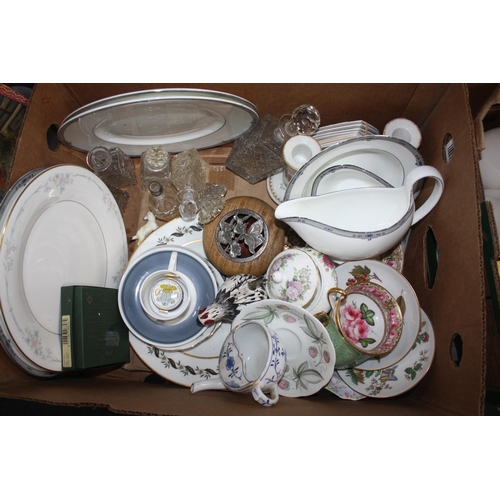 637 - Box china & glass