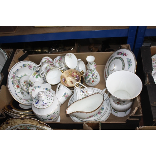 639 - Box Aynsley, Coalport etc