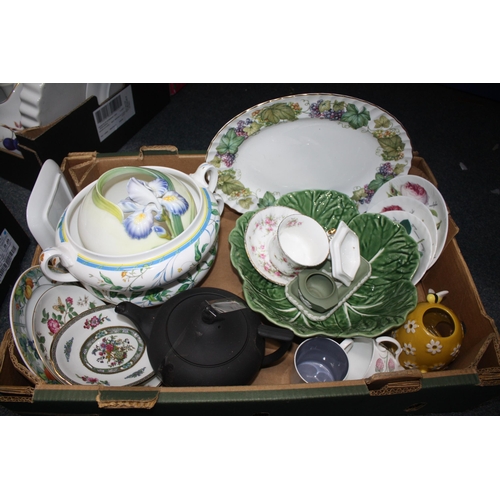 651 - Box china, tureen, leaf dish etc