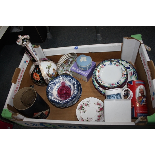 659 - Box large vase, chipped, Spode saucer, plates etc