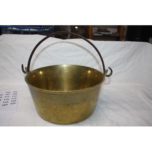 703 - Heavy brass pot 11 1/2