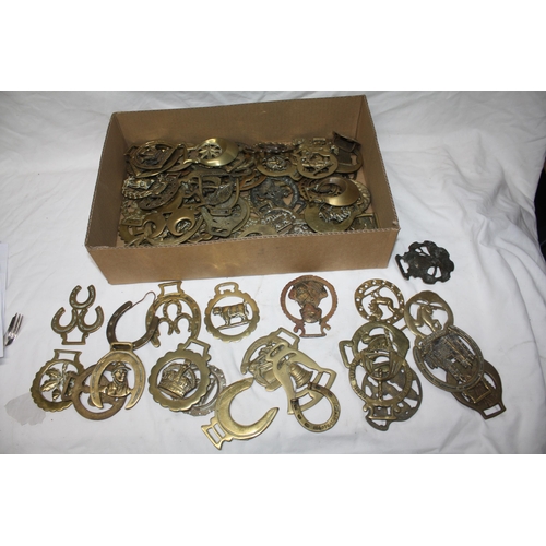 707 - Crate numerous horse brasses