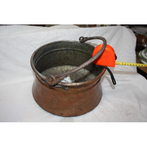 713 - Large copper pan 12