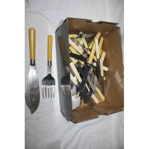 726 - Carton assorted cutlery & fish servers with silver collars