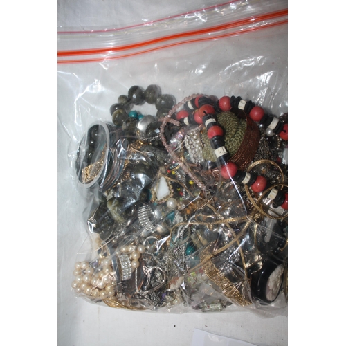 813 - Bag costume jewellery