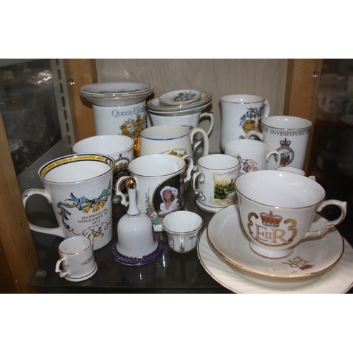 827 - Shelf commemorative china