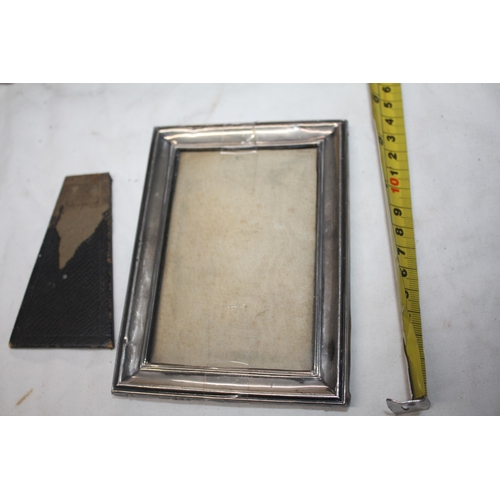 855 - Rectangular silver photo frame 5 1/4