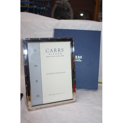 880 - Carrs 925 silver photo frame 8