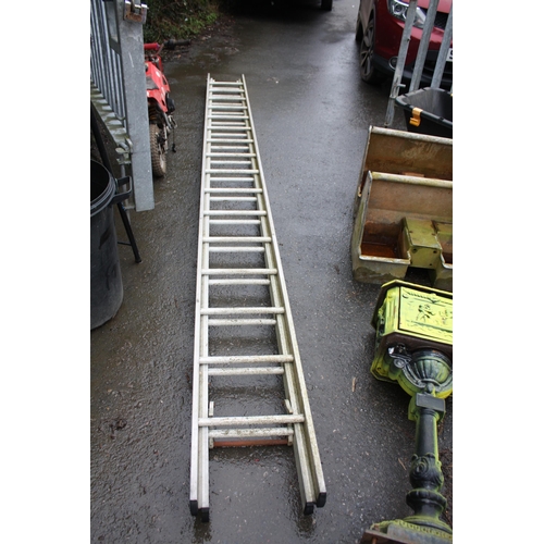 86 - 16 rung double extending ladder