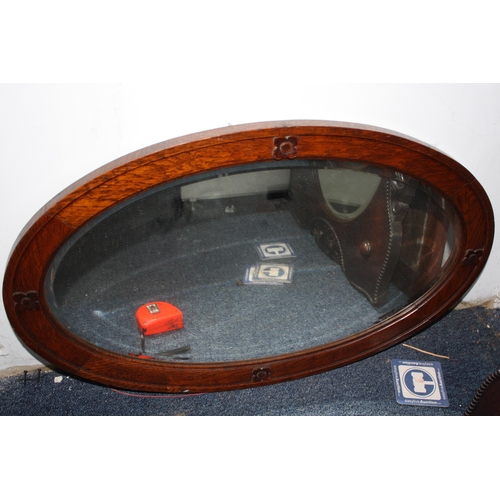 1466 - Oval oak framed mirror 29 1/2