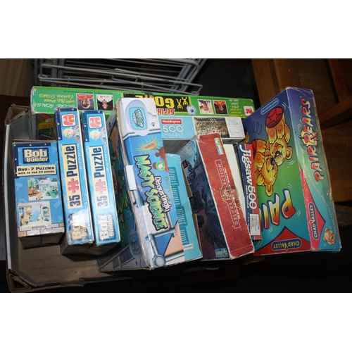 318 - Box Bob the Builder puzzles etc