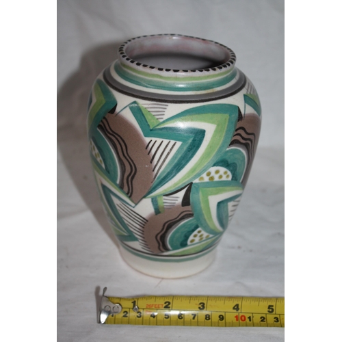 492 - Poole pottery vase 7 1/2