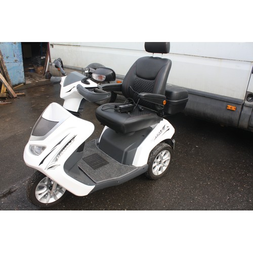 24 - Royale heavy duty mobility scooter- full working order with charger & spare seat