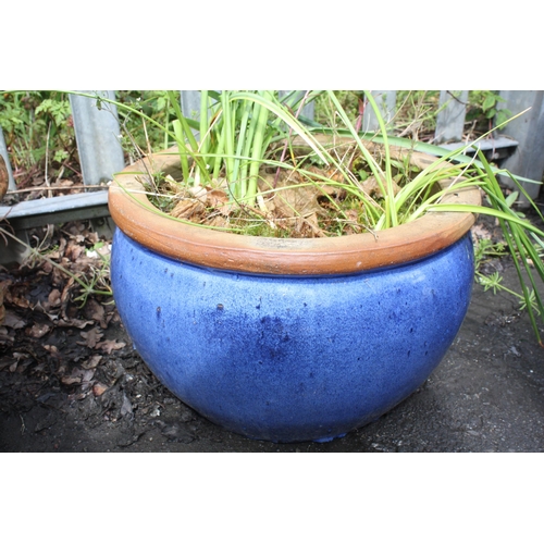 15 - Blue glazed pot 9 1/4